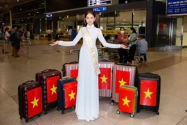 Người đẹp Đoàn Hồng Trang lên đường dự thi "Miss Global 2022"