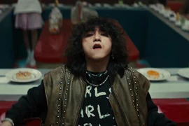 Bị kiến nghị gỡ MV, Sơn Tùng có động thái thách thức dư luận và cơ quan chức năng