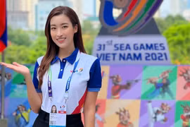 Hoa hậu Đỗ Mỹ Linh bận rộn "ngày 5 bản tin" để phục vụ SEA Games 