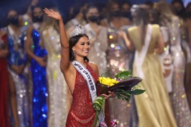 Chuyện lạ đời khi "Miss Universe" quyết định cho phép cả các bà mẹ, bà vợ thi Hoa hậu