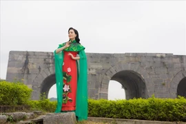 "Sao Mai" Huyền Trang trình làng một lúc 4 MV mang phong cách âm nhạc dân gian