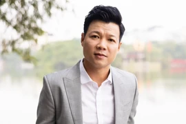 Vũ Thắng Lợi làm đêm nhạc riêng về Hà Nội, nhờ họa sĩ Lê Thiết Cương "đối thoại"