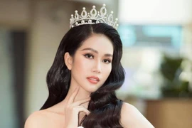 Á hậu Phương Anh đi thi quốc tế, xóa vận đen "quá tam ba bận"