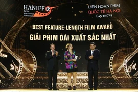 Phim Việt Nam "trắng" giải, 5 diễn viên Iran đồng giải "Nam chính xuất sắc nhất"