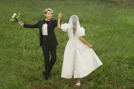 Ca sĩ Đức Phúc tung ảnh cưới, "chốt đơn" bắt đầu hành trình mới