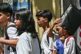 Philippines: Nắng nóng khiến một nửa số trường học tại thủ đô Manila phải đóng cửa