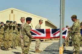 Anh chính thức rút sạch quân khỏi Afghanistan