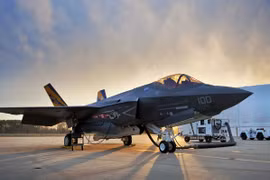 Mỹ cho "siêu chiến đấu cơ" F-35 nằm đất sau 2 tháng sử dụng