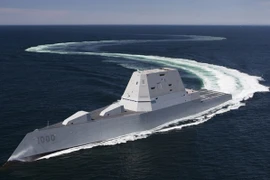 Mỹ chuẩn bị thử nghiệm vũ khí trên tàu khu trục tàng hình Zumwalt 