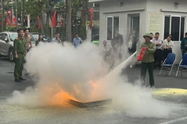 Tập huấn các biện pháp xử lý tình huống cháy, nổ cho lãnh đạo cấp phường