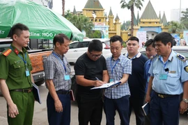 Kiểm tra đột xuất, xử lý điểm trông xe “chặt chém” khách du lịch dịp nghỉ lễ 30-4 và 1-5