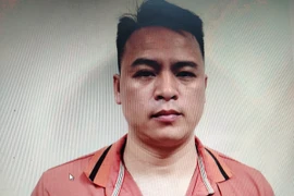 Bắt quả tang “tú ông” chứa mại dâm