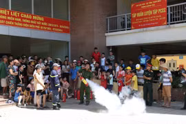 Hướng dẫn kỹ năng thoát nạn trong môi trường khói và khí độc