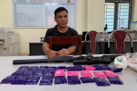 Truy bắt các đối tượng liên quan đến đường dây vận chuyển ma tuý có vũ khí