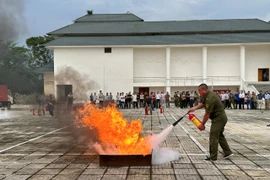 Huyện Gia Lâm rèn kỹ năng chữa cháy cho lực lượng Bảo vệ an ninh trật tự ở cơ sở