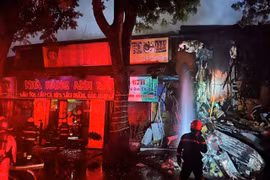 Thông tin chinh thức về vụ cháy tại phố Phó Đức Chính