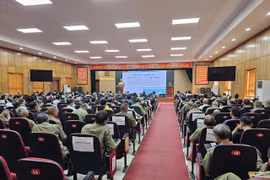 Tập huấn nghiệp vụ chữa cháy, cứu nạn, cứu hộ cho lực lượng tham gia bảo vệ an ninh trật tự ở cơ sở 