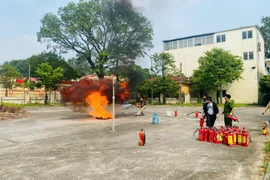 Tập huấn thoát nạn bằng dây để tăng khả năng sinh tồn cho chủ nhà trọ, hộ gia đình kết hợp sản xuất kinh doanh 