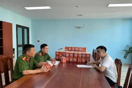 Bắt quả tang đối tượng vận chuyển trên 1 tạ pháo hoa nổ