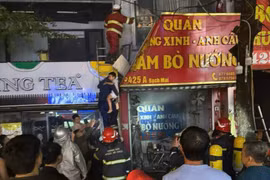Cứu thoát 3 người trong đám cháy nhà dân tại quận Hai Bà Trưng