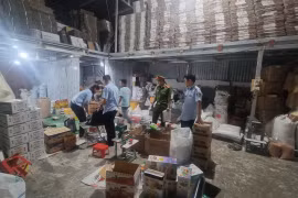 Phát hiện cơ sở sản xuất nhiều sản phẩm tinh bột không rõ nguồn gốc xuất xứ