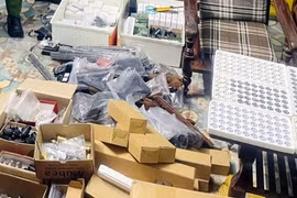 Bắt quả tang đối tượng đang giao dịch nhiều linh kiện lắp ráp súng tự chế