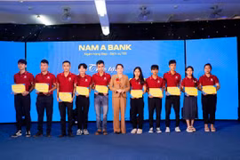 Cam kết hỗ trợ “đầu ra” nhiều lĩnh vực cho sinh viên 