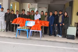 Tết sẻ chia đến bệnh nhân tại Bệnh viện Bắc Thăng Long