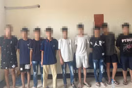 Bắt khẩn cấp nhóm đối tượng mang hung khí giải quyết mâu thuẫn