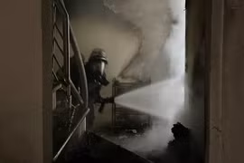 Xử lý nhanh đám cháy tại phố Đào Tấn