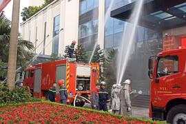 Thực tập phương án xử lý tình huống cháy lớn tại Tòa nhà Viettel