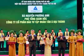 Tôn vinh 120 doanh nhân, doanh nghiệp tiêu biểu 