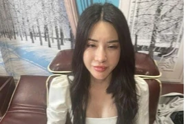 Một "hotgirl" bị truy nã vì môi giới mại dâm sa lưới
