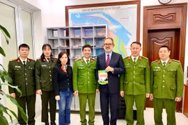 Công an quận Tây Hồ đã bảo toàn được số tiền lớn cho nhiều người dân bị lừa qua mạng