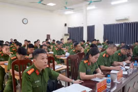 Chỉ huy Công an cấp phòng, quận, huyện huấn luyện định kỳ nghiệp vụ chữa cháy, cứu nạn, cứu hộ