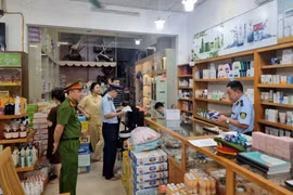Phát hiện gần 500 sản phẩm mỹ phẩm không rõ nguồn gốc