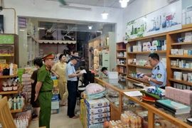 Phát hiện gần 500 sản phẩm mỹ phẩm không rõ nguồn gốc