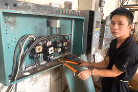 Sự cố “mất điện” tại xưởng làm đá, lộ mặt kẻ đột nhập