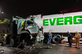 Kịp thời cứu nạn người bị mắc kẹt trong cabin ô tô