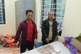 Biểu hiện đáng ngờ của hai đối tượng di chuyển trong lúc mưa bão lớn