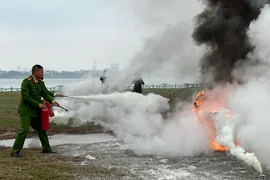 Công an quận Tây Hồ "test" sự phản ứng của lực lượng chữa cháy tại Phủ Tây Hồ