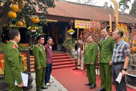 Kiểm tra an toàn cháy, nổ và phòng ngừa tội phạm tại lễ hội đình, chùa quận Tây Hồ