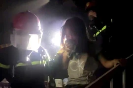 Hỏa hoạn trong đêm, 2 mẹ con được cứu nạn an toàn