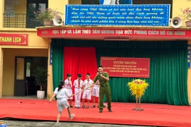 Tuyên truyền pháp luật cho gần 3.000 giáo viên, học sinh