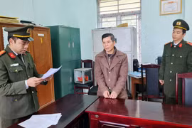 Bắt cán bộ Ban Quản lý rừng đặc dụng