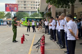 Tuyên truyền, trang bị kỹ năng phòng ngừa hỏa hoạn tại bến xe Mỹ Đình