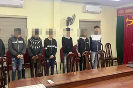 Bắt giữ 10 thanh, thiếu niên gây rối trật tự công cộng