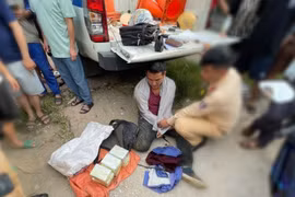 Vây bắt đối tượng vận chuyển 18 bánh heroin 