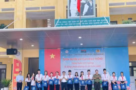 Hơn 1.300 học sinh, giáo viên được tuyên truyền an toàn giao thông