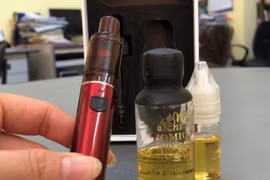 Phát hiện thủ đoạn bơm tinh dầu chứa chất ma tuý vào thuốc lá điện tử